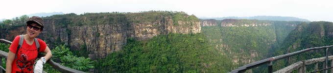 P4240157_2.JPG (615761 bytes)