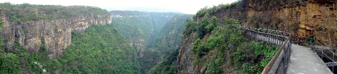 P4240161_2.JPG (751890 bytes)