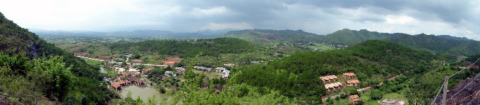 P7010065-1.JPG (647324 bytes)