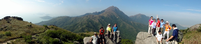 PB130063-1.JPG (536765 bytes)