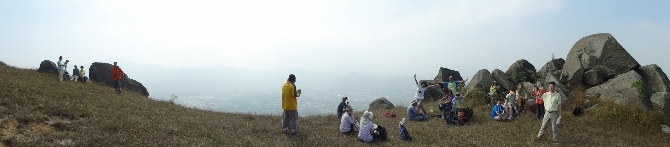 PB200077-1.JPG (437602 bytes)