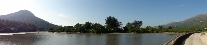 PC040020-1.JPG (381709 bytes)