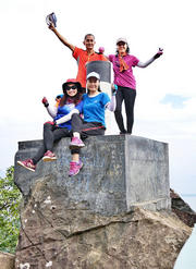 Thumbnail of pic_Sing_Lee_038.jpg