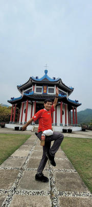 Thumbnail of pic_Sister9_136.jpg