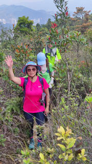 Thumbnail of pic_Lee_Woo_017.jpg