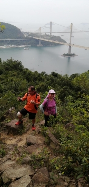 Thumbnail of pic_Lee_Woo_015.jpg