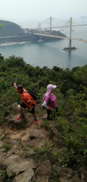 Thumbnail of pic_Lee_Woo_016.jpg