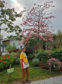 Thumbnail of pic_Szeto_011.jpg