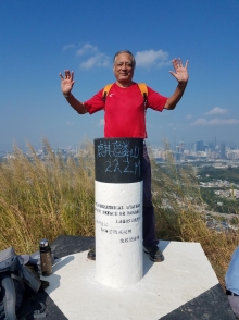 PC280028.jpg (294485 bytes)