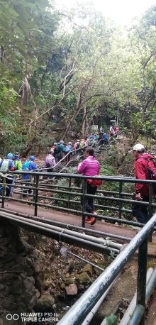 Thumbnail of pic_Lee_Woo_002.jpg