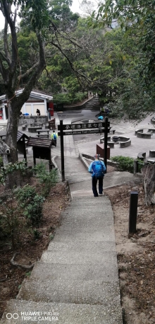 Thumbnail of pic_Lee_Woo_011.jpg