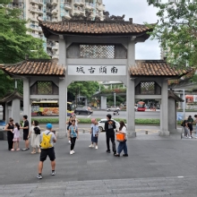 Thumbnail of pic_Joan_Chu_017.jpg